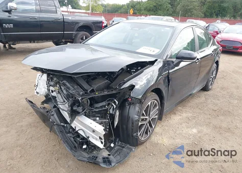 2025 Toyota Camry Xse/Xle/Le/Se z USA, uszkodzony, nr VIN 4T1DBADK7SU527859